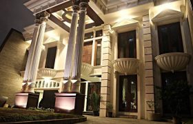Rumah Luxury Classic Mediterania Eklusif Super Istana Murah Istimewa DIJUAL di Kota Surabaya | RUMAH DIJUAL SURABAYA