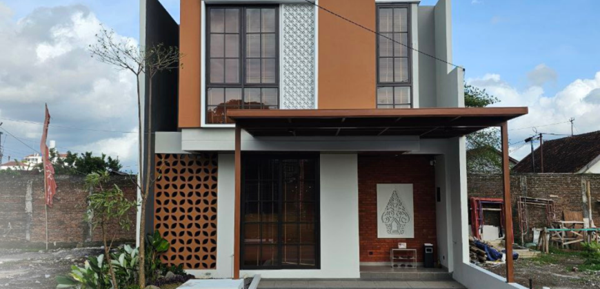 Rumah Mewah Jogja SHM Cluster One Gate Security Pusat Kota Jogja Dekat Malioboro Ada Private Pool di Kota Yogyakarta