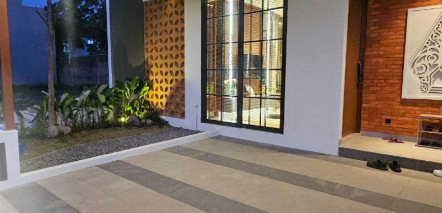 Rumah Mewah Jogja SHM Cluster One Gate Security Pusat Kota Jogja Dekat Malioboro Ada Private Pool di Kota Yogyakarta