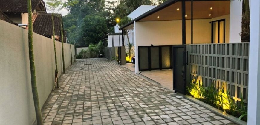 Rumah Jogja Baru Modern Kontemporer Full Furnished Taraman Jalan Kaliurang Km 10 Sleman Yogyakarta