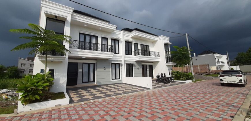 Rumah Mewah Jogja Siap Huni Perumahan One Gate Security 24 Jam Dekat SCH di Pandowoharjo Sleman Yogyakarta