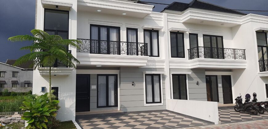 Rumah Mewah Jogja Siap Huni Perumahan One Gate Security 24 Jam Dekat SCH di Pandowoharjo Sleman Yogyakarta