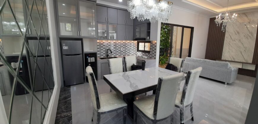 Rumah Mewah Jogja Siap Huni Perumahan One Gate Security 24 Jam Dekat SCH di Pandowoharjo Sleman Yogyakarta