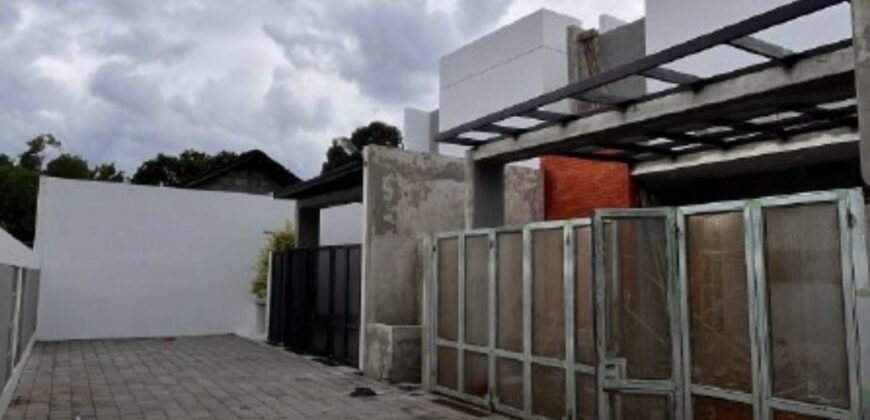 Rumah Dijual Jogja Estetik Industrial Modern Semi Furnished Jalan Kaliurang Km 13 Dekat UII di Ngaglik Sleman Yogyakarta