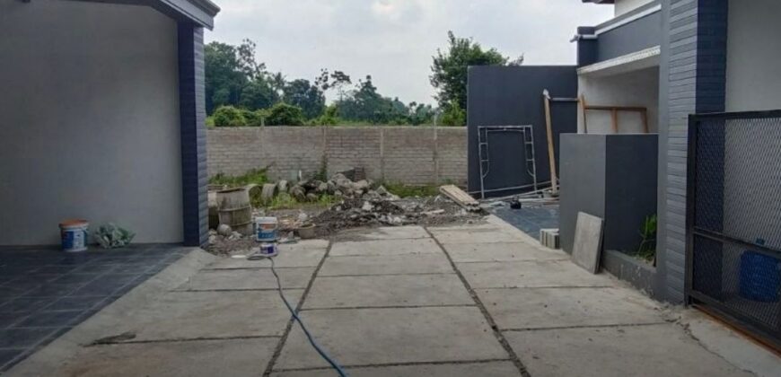 Rumah Dijual Jogja Cantik Carport 2 Mobil Full Furnish Dalam Perumahan Di Wonolelo Jangkang Jakal km 13 Sleman Yogyakarta