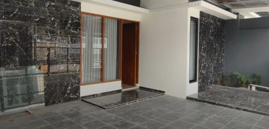 Rumah Dijual Jogja Cantik Carport 2 Mobil Full Furnish Dalam Perumahan Di Wonolelo Jangkang Jakal km 13 Sleman Yogyakarta