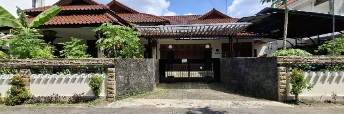 Rumah Dijual Jogja Gaya Jawa Klasik Mewah dan Berwibawa Di Area Pogung Dalam Ringroad Manggung Caturtunggal Sleman Yogyakarta