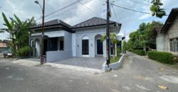 Rumah Dijual Jogja Estetik Murah 500 Jutaan Dekat Kampus UMY dan Desa Wisata Kasongan di Bangunjiwo Kasihan Bantul Yogyakarta