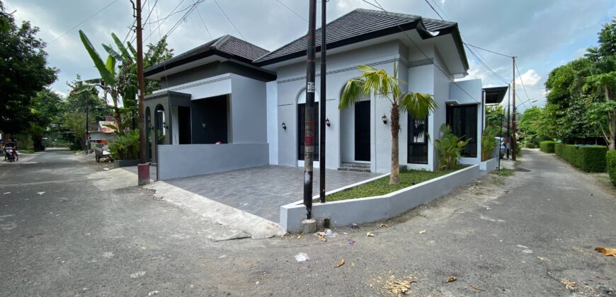 Rumah Dijual Jogja Estetik Murah 500 Jutaan Dekat Kampus UMY dan Desa Wisata Kasongan di Bangunjiwo Kasihan Bantul Yogyakarta