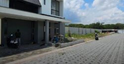 Rumah Mewah Jogja Perumahan Elit Fasum Kolam Renang Dekat Al Azhar UMY di Sidoarum Godean Sleman Yogyakarta