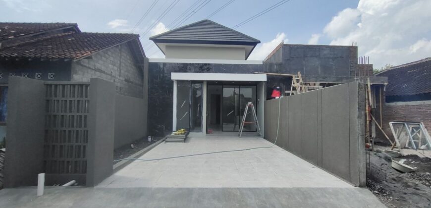 Rumah Dijual Jogja Cantik Carport 2 Mobil Di Sukoharjo Ngaglik Sleman Jogja Dekat Pasar Gentan Jakal km 10