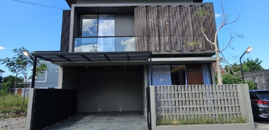 Rumah Mewah Dijual di Jogja Modern Kontemporer Furnished Cluster Dekat Tol Purwomartani Kalasan Sleman Yogyakarta