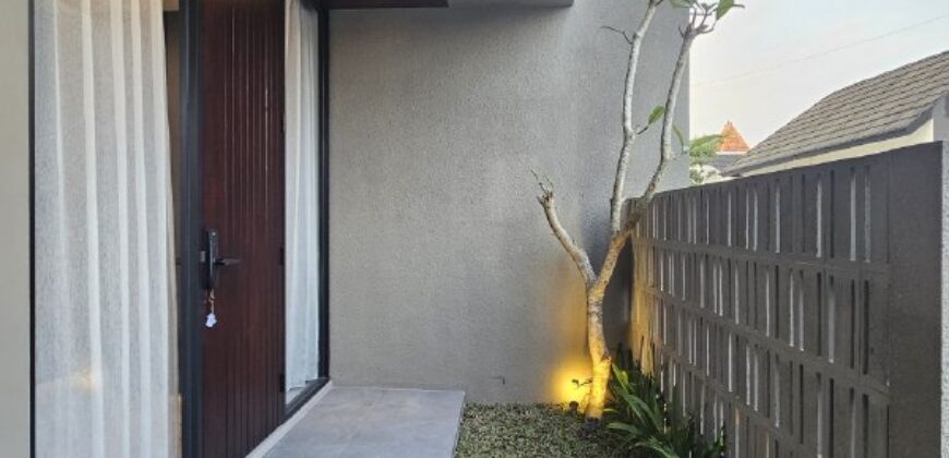 Rumah Mewah Dijual di Jogja Modern Furnished Private Pool Dekat Kampus UGM JCM Al Azhar dan Tugu Jogja di Tegalrejo Kota Yogyakarta