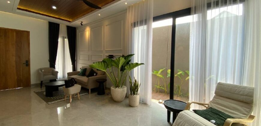 Rumah Mewah Dijual di Jogja Furnished Private Pool Posisi Hook di Palagan Sariharjo Sleman Yogyakarta