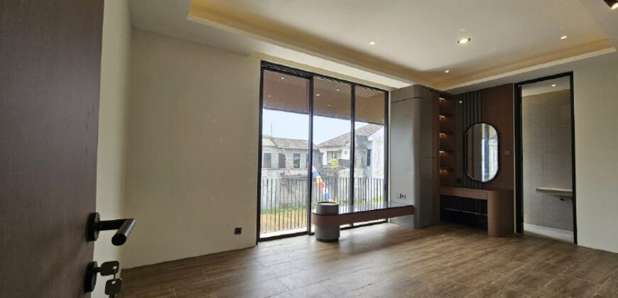 Rumah Mewah Dijual di Jogja Modern Tropis Semi Furnished Dekat Stadion Maguwoharjo Wedomartani Ngemplak Sleman
