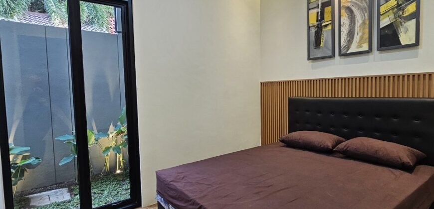 Rumah Mewah Dijual di Jogja Modern Kontemporer Semi Furnished SHM 2,15 M Wedomartani Ngemplak Sleman Yogyakarta