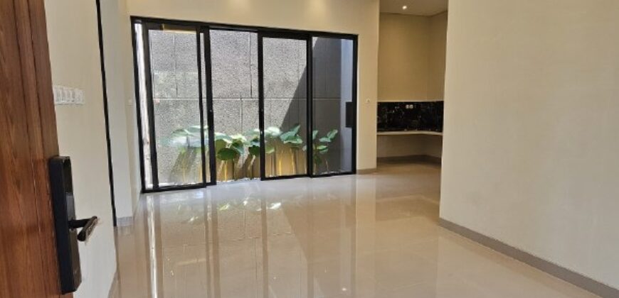 Rumah Dijual Jogja Modern Tropis Dekat PPPG Kesenian Lapangan Klidon dan Kampus UII Jl Kaliurang di Sariharjo Ngaglik Sleman Yogyakarta