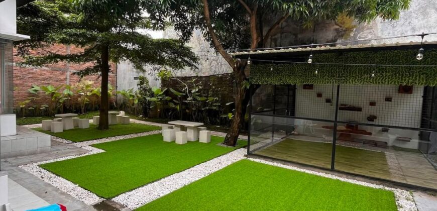 Rumah Dijual Jogja Luas Strategis Dekat UGM UNY UPN Tempat Kuliner dan Perbelanjaan di Plemburan Sinduadi Mlati Sleman Yogyakarta