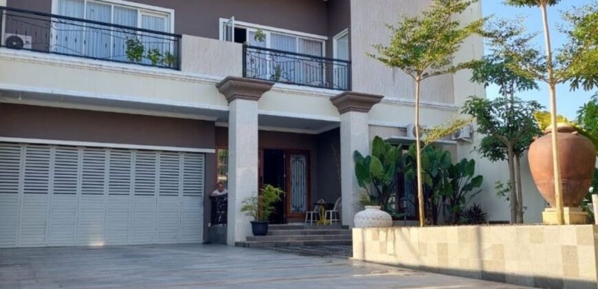 Rumah Mewah Jogja Dijual di Bawah Harga Pasar Lokasi Strategis Dekat Cafe dan Kuliner Jalan Palagan km 8 Sariharjo Ngaglik Sleman Yogyakarta