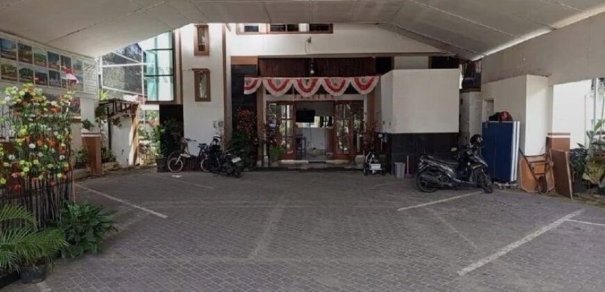 Rumah Hotel Dijual Jogja SHM 10 Kamar Furnished Dekat Bandara Adisucipto