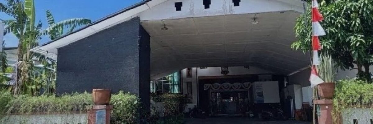 Rumah Hotel Dijual Jogja SHM 10 Kamar Furnished Dekat Bandara Adisucipto