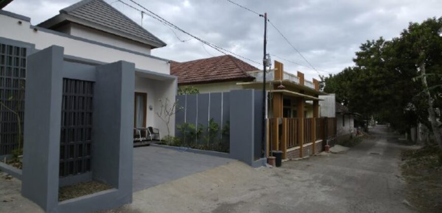 Dijual Rumah Jogja Cantik Modern Tropis Furnished Murah Dekat Kampus UII Jl Kaliurang Km 13,5 Sukoharjo Ngaglik Sleman Yogyakarta