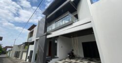 Rumah Mewah Jogja Modern Kontemporer Semi Furnished Jalan Kaliurang km8 Ngaglik Sleman Yogyakarta