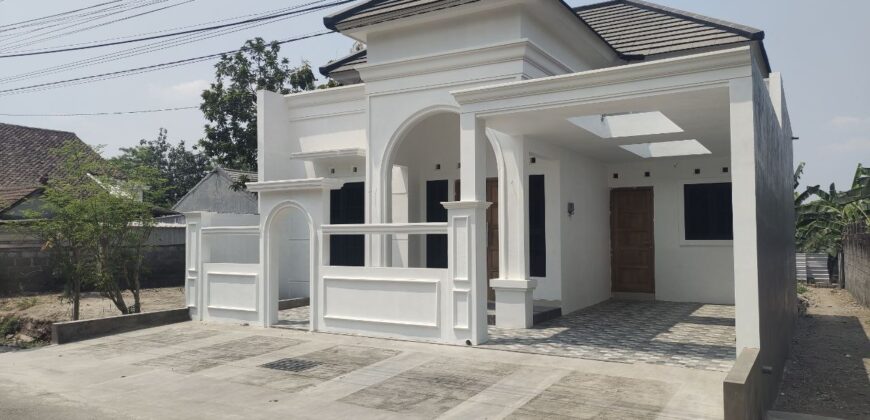 Dijual Rumah Jogja Baru Modern Klasik Dekat Candi Sambisari dan Bandara Adi Sucipto Di Purwomartani Kalasan Sleman Yogyakarta
