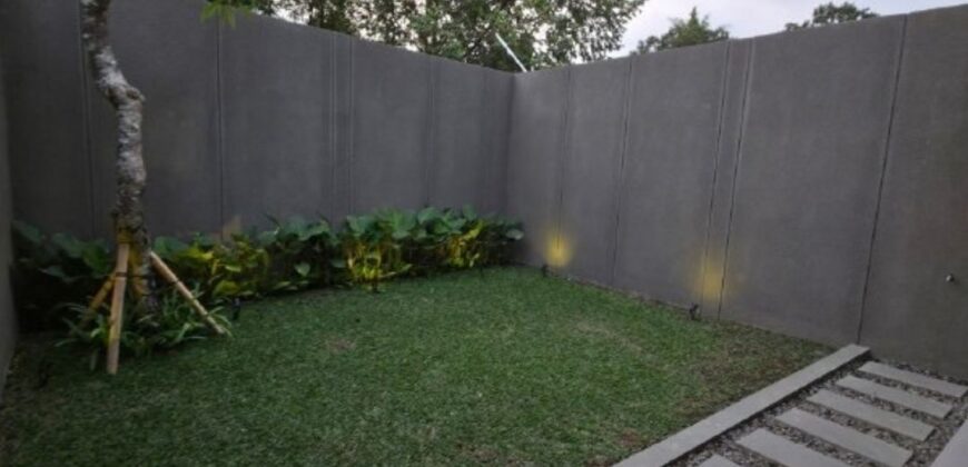 Rumah Mewah Jogja Modern Kontemporer Furnished SHM 1,75 M Halaman Luas Dekat Budi Mulia Dua Wedomartani Ngemplak Sleman