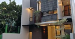 Rumah Mewah Jogja Dekat RS JIH Kampus UPN Pakuwon Mall dan Jalan Candi Gebang Condongcatur di Wedomartani Ngemplak Sleman