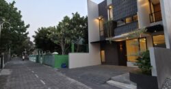 Rumah Mewah Jogja Dekat RS JIH Kampus UPN Pakuwon Mall dan Jalan Candi Gebang Condongcatur di Wedomartani Ngemplak Sleman