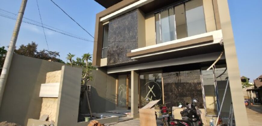 Rumah Mewah Jogja Private Swimming Pool Dekat Bandara Adisucipto dan Gerbang Tol Purwomartani Kalasan Sleman Yogyakarta