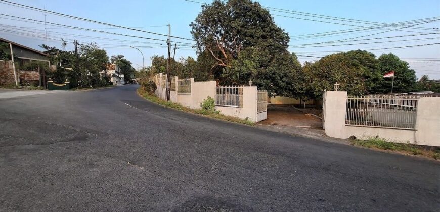 Tanah DIjual Jogja Lahan Strategis 1640 M2 Main Road Jl Kaliurang Km 26 Pakem Sleman Bonus Bangunan