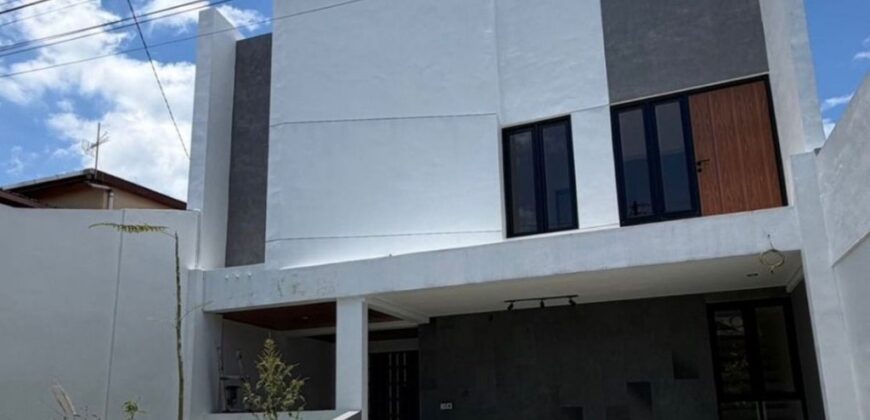 Rumah Dijual Jogja Minimalis Modern Siap Huni Dalam Perumahan Candi Gebang Wedomartani Ngemplak Sleman Yogyakarta