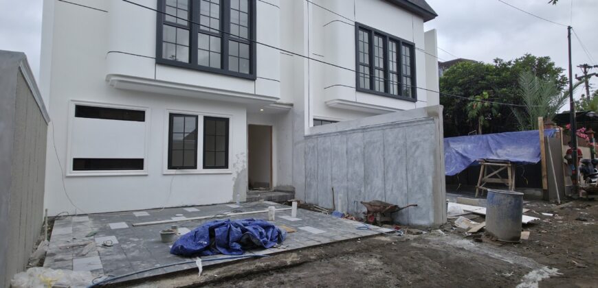 Rumah Mewah Jogja American Classic Dekat Hotel Hyatt Al Azhar dan UGM Jl Kaliurang – Jl Palangan km 8 Sinduharjo Ngaglik Sleman Yogyakarta