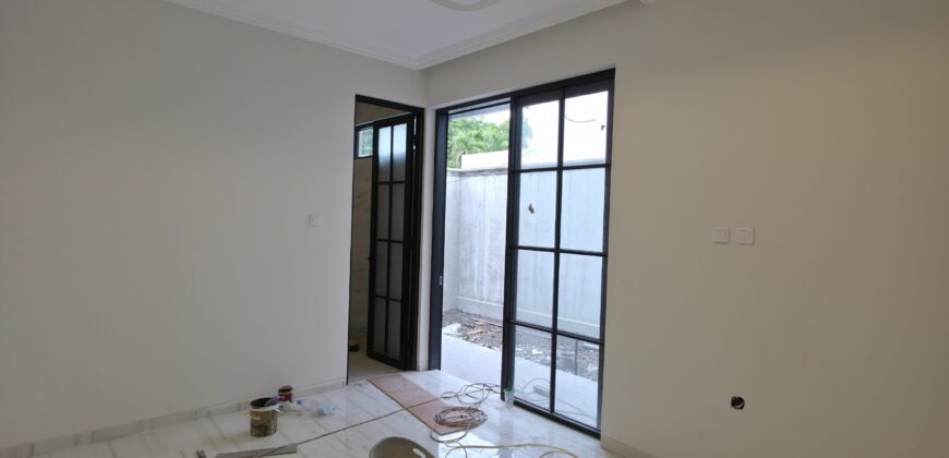 Rumah Mewah Jogja American Classic Dekat Hotel Hyatt Al Azhar dan UGM Jl Kaliurang – Jl Palangan km 8 Sinduharjo Ngaglik Sleman Yogyakarta