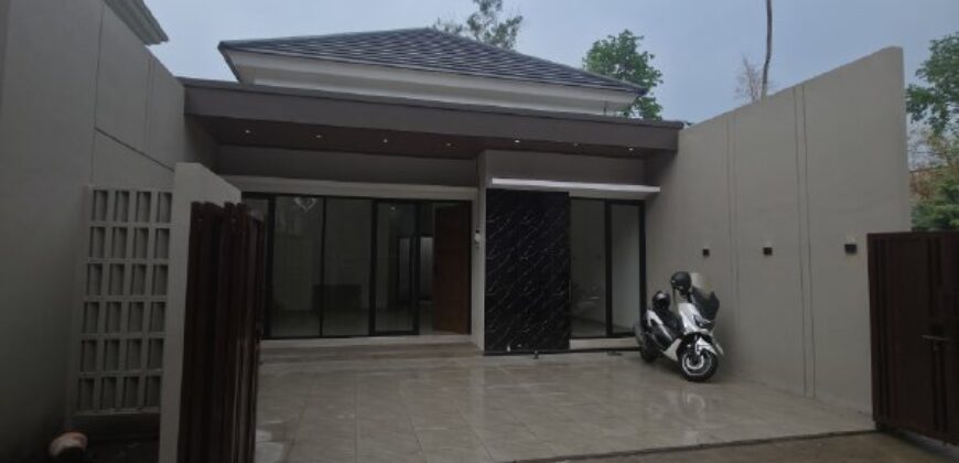 Rumah Jogja Cantik Modern Tropis Mini Cluster Dekat Tol Purwomartani dan Kampus UPN Maguwoharjo Depok Sleman Yogyakarta