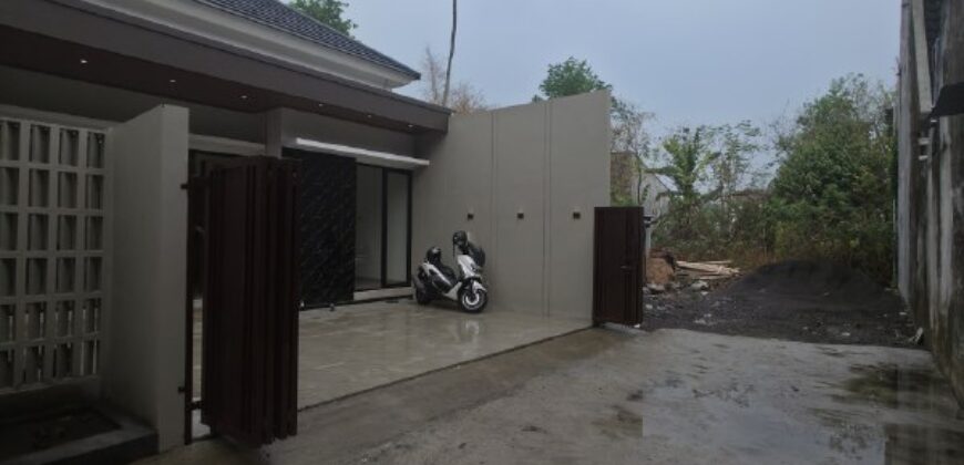 Rumah Jogja Cantik Modern Tropis Mini Cluster Dekat Tol Purwomartani dan Kampus UPN Maguwoharjo Depok Sleman Yogyakarta
