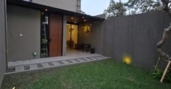 Rumah Mewah Jogja Modern Kontemporer Furnished SHM 1,75 M Halaman Luas Dekat Budi Mulia Dua Wedomartani Ngemplak Sleman